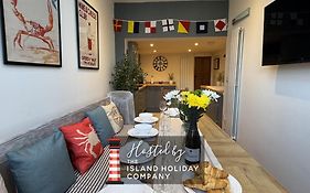 Driftwood House - Luxury Dog-Friendly Townhouse In Cowes, Steps From Marina